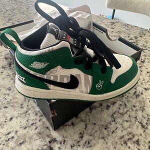 Jordan Kids Sneakers in Green and Black